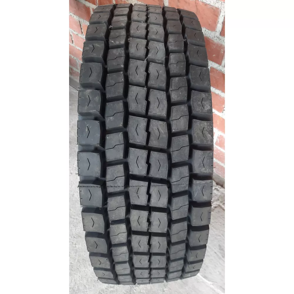 Грузовая шина 305/70 R19,5 Long March LM-329 18PR в Краснотурьинске